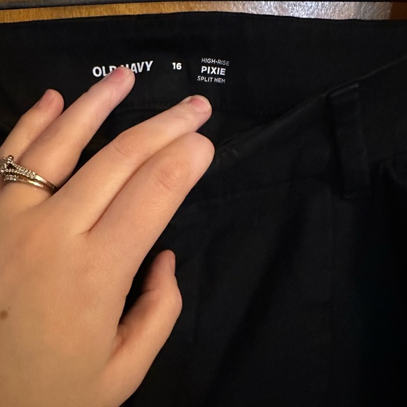 Black front split pixie pants - Picture 5 of 7